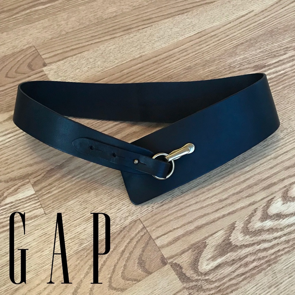 GAP S Black Genuine Leather Asymmetrical Belt